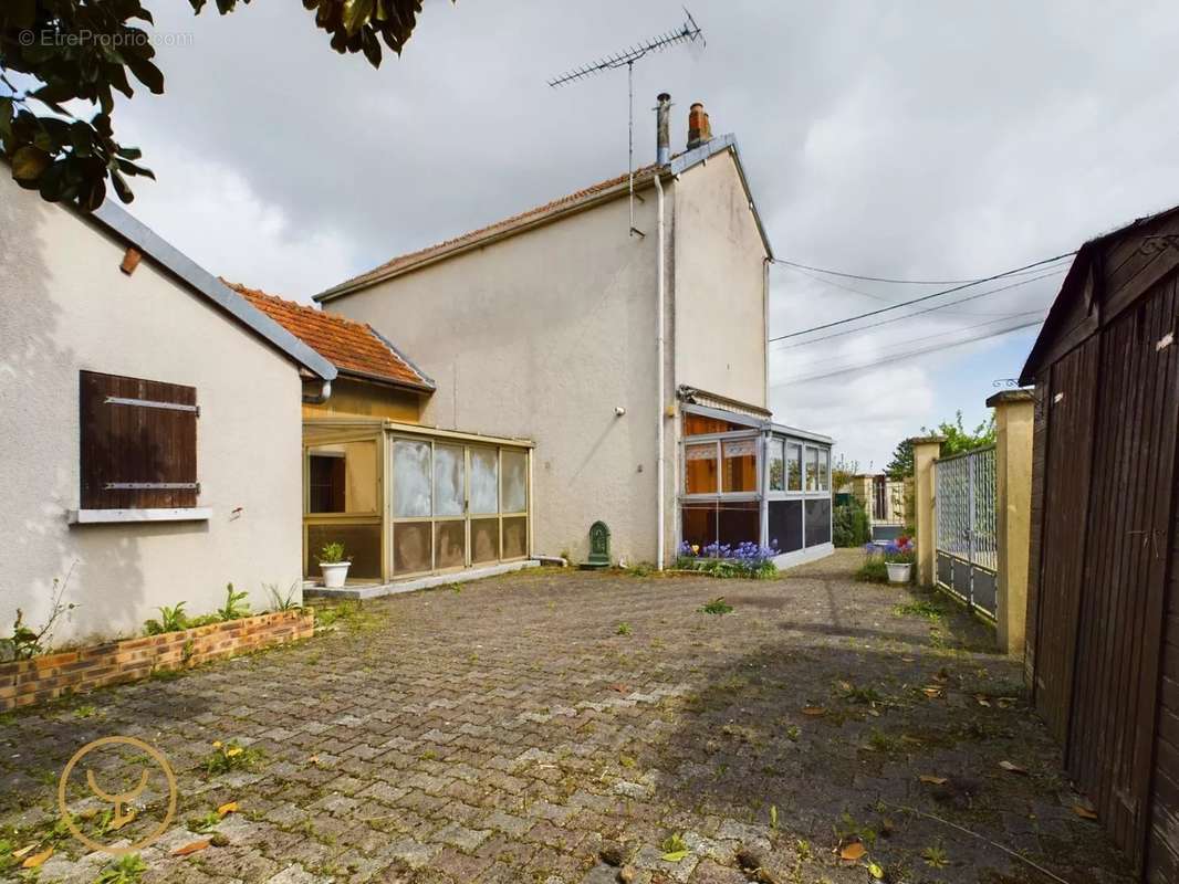 Maison à ROMILLY-SUR-SEINE