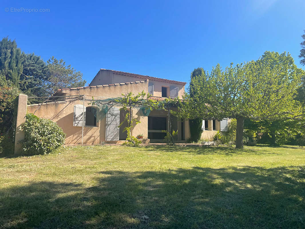 Maison à LOURMARIN