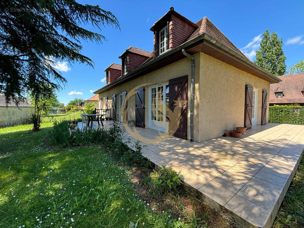 Maison à LONS