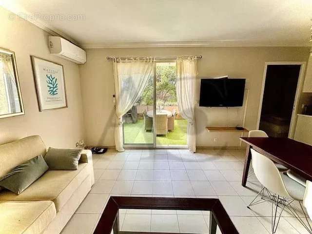 Appartement à VILLENEUVE-LOUBET