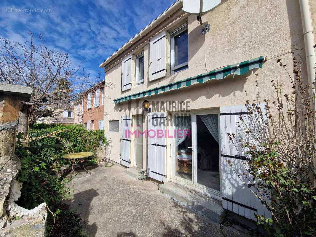 Maison à L&#039;ISLE-SUR-LA-SORGUE