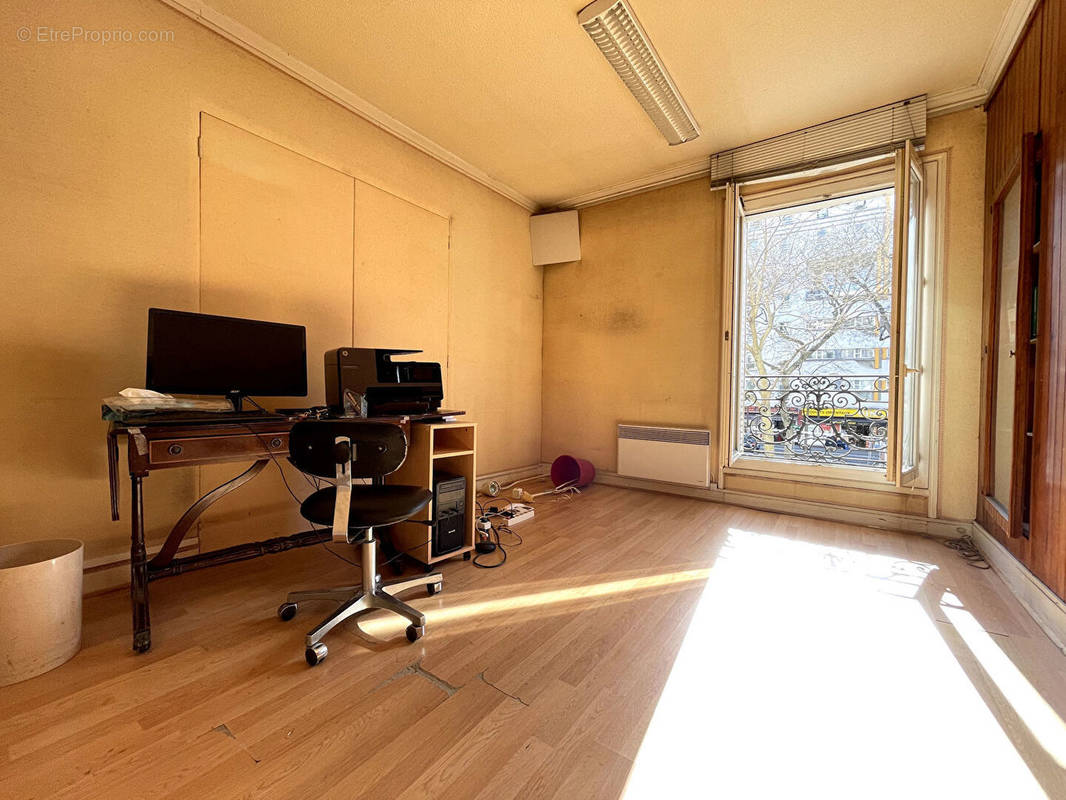 Appartement à PARIS-20E