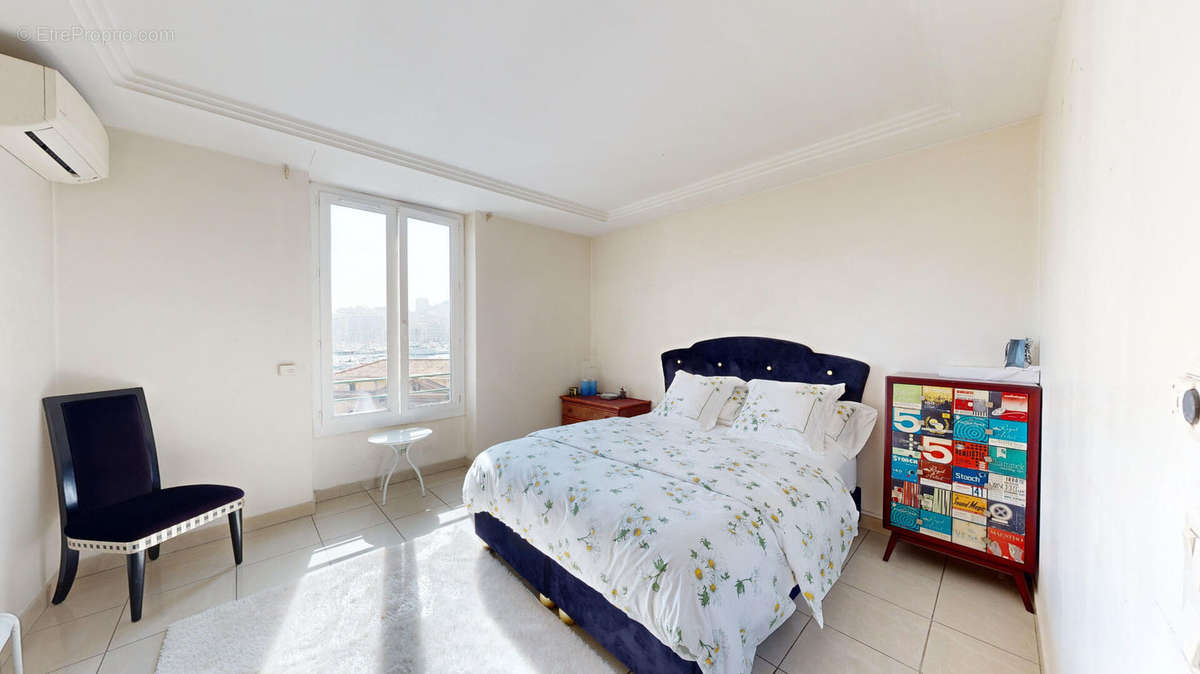 Appartement à MARSEILLE-2E