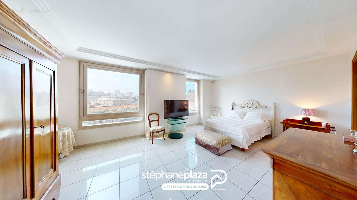 Appartement à MARSEILLE-2E