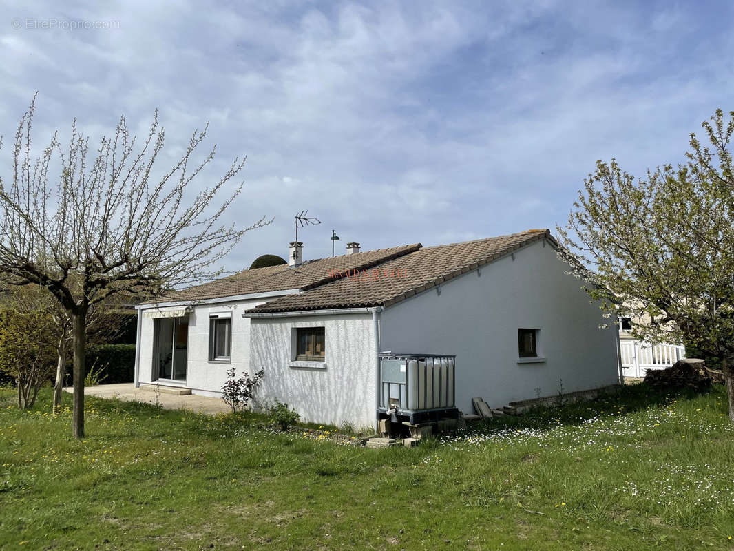 Maison à CLEON-D&#039;ANDRAN