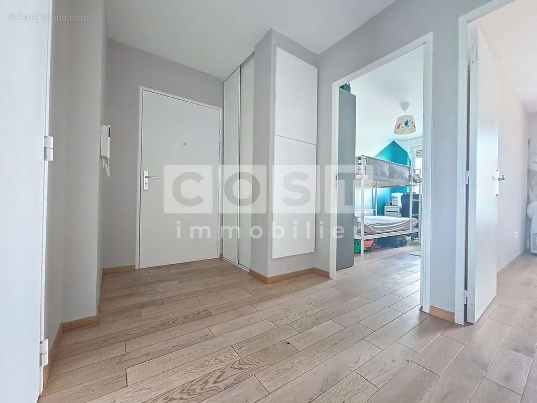 Appartement à GENNEVILLIERS