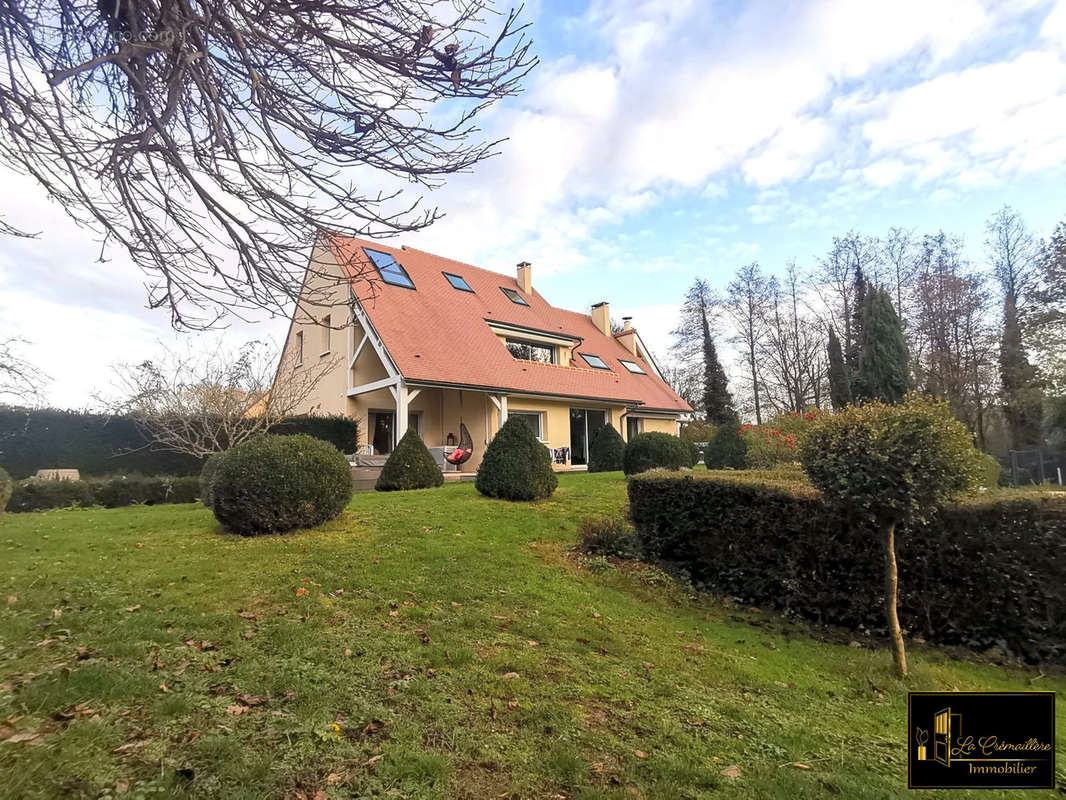 Maison à SAINT-CYR-SOUS-DOURDAN