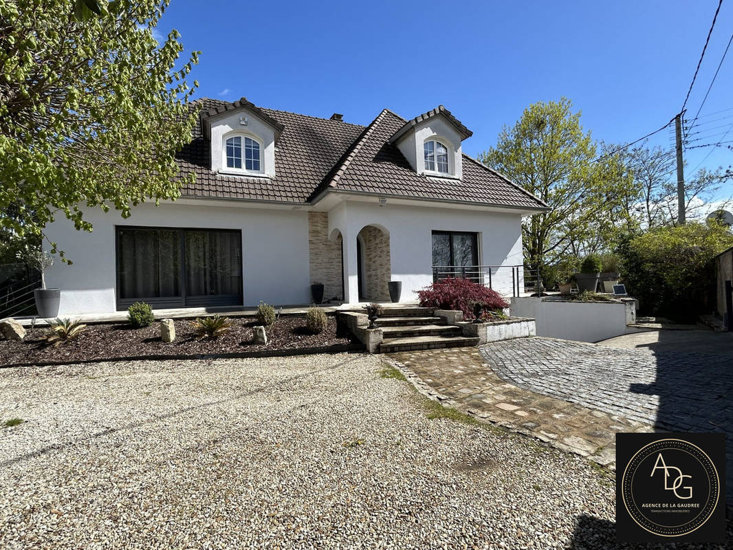 Maison à DOURDAN