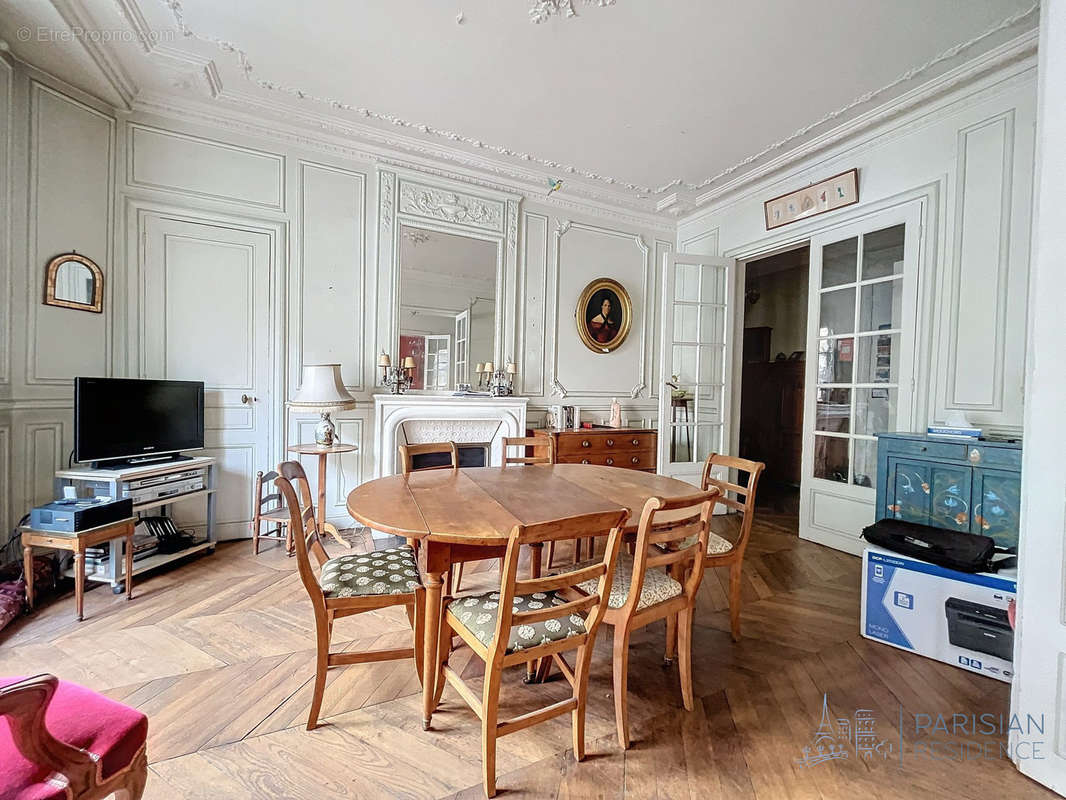 Appartement à PARIS-6E