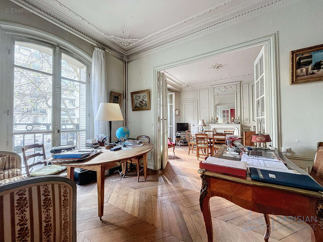 Appartement à PARIS-6E