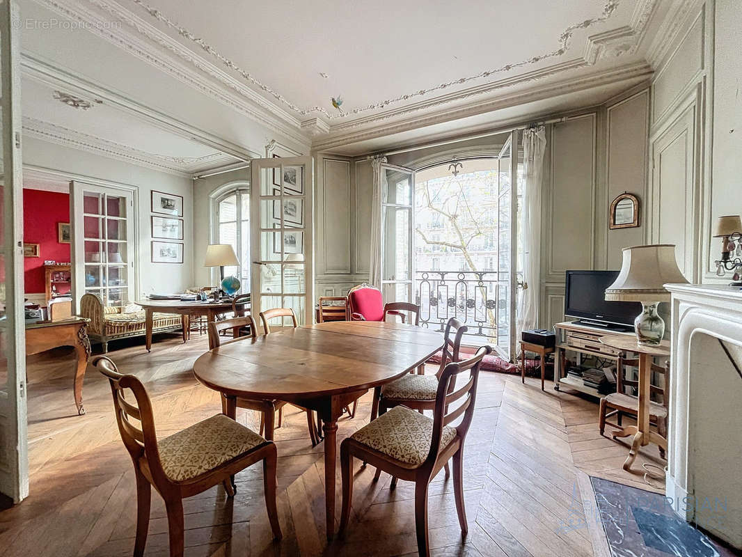 Appartement à PARIS-6E