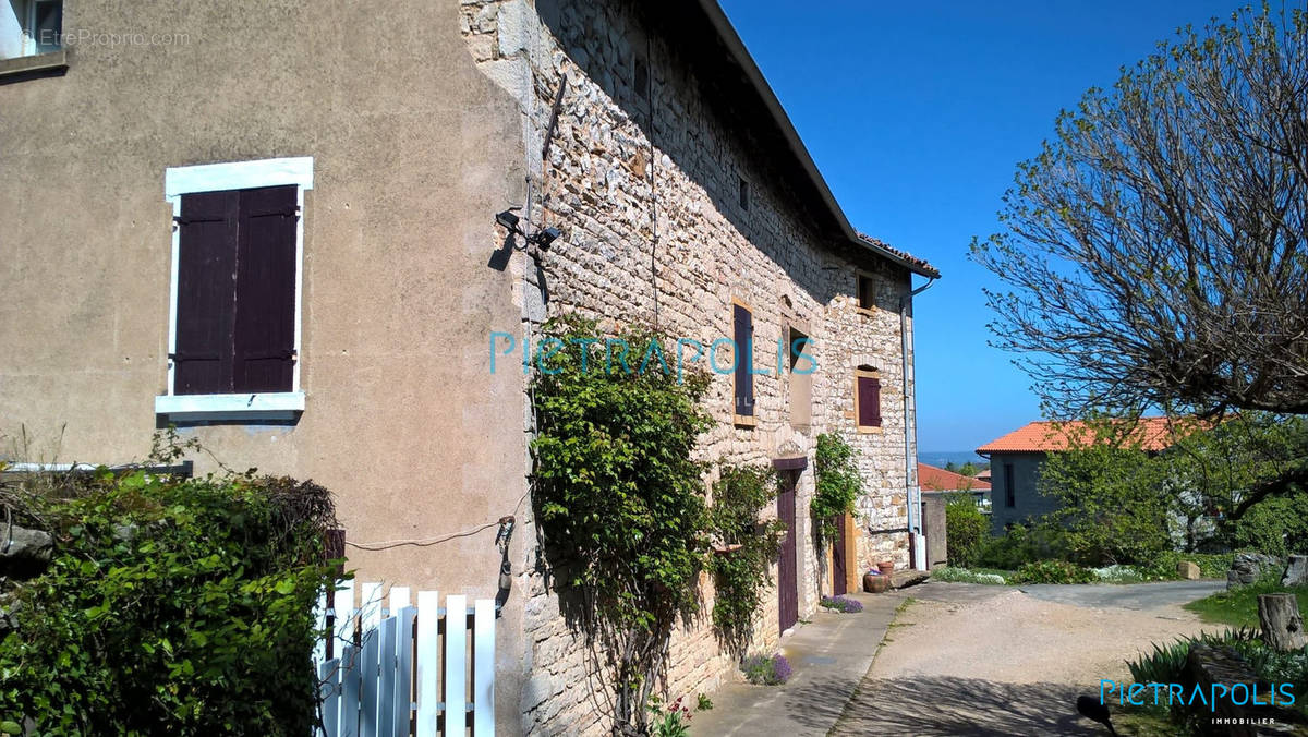 Maison à VILLEFRANCHE-SUR-SAONE