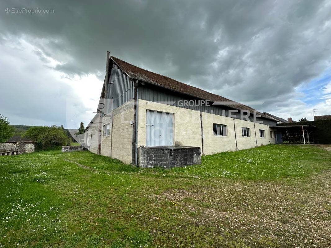 Commerce à PACY-SUR-EURE