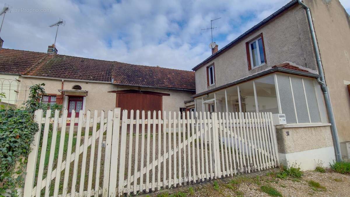 Maison à VILLERS-LES-POTS