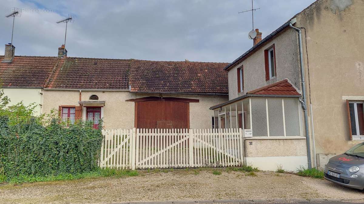 Maison à VILLERS-LES-POTS