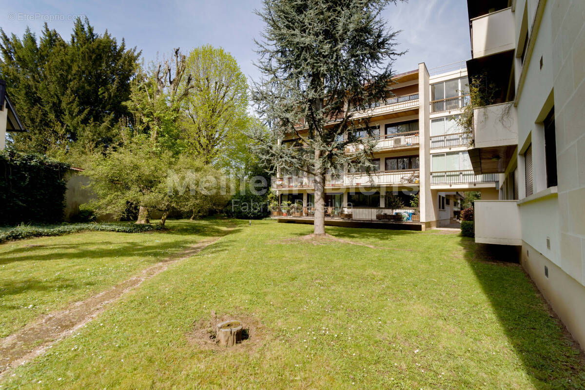 Appartement à SAINT-MAUR-DES-FOSSES