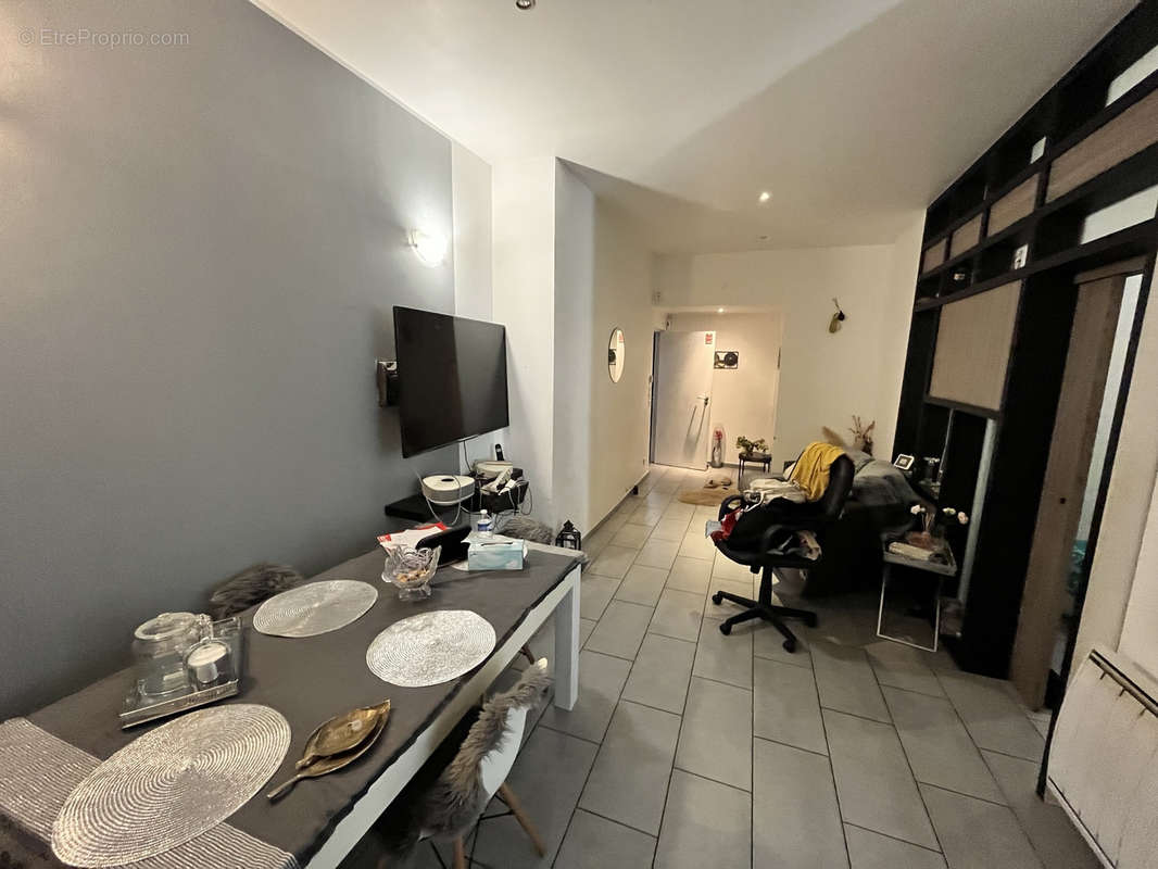 Appartement à MARSEILLE-4E