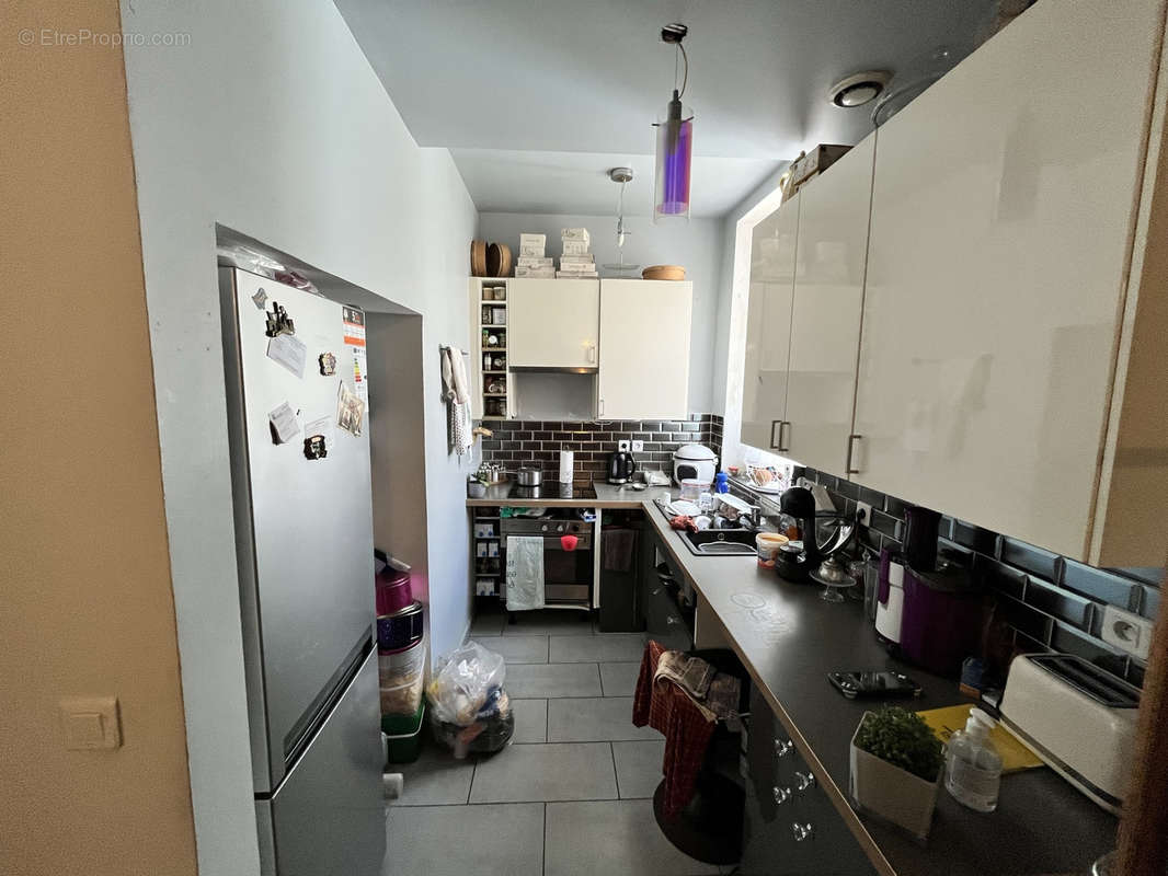 Appartement à MARSEILLE-4E