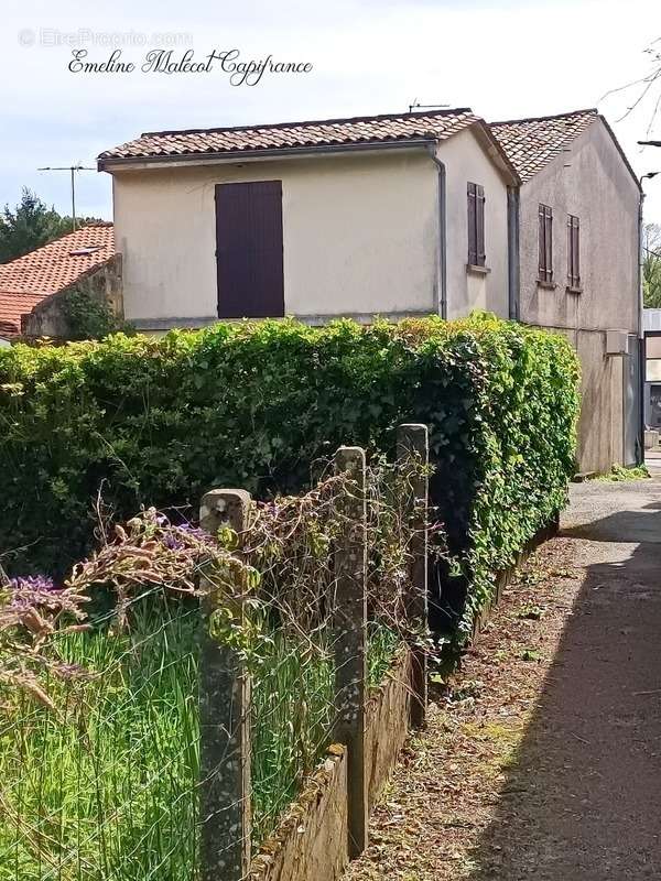 Maison à CARBON-BLANC