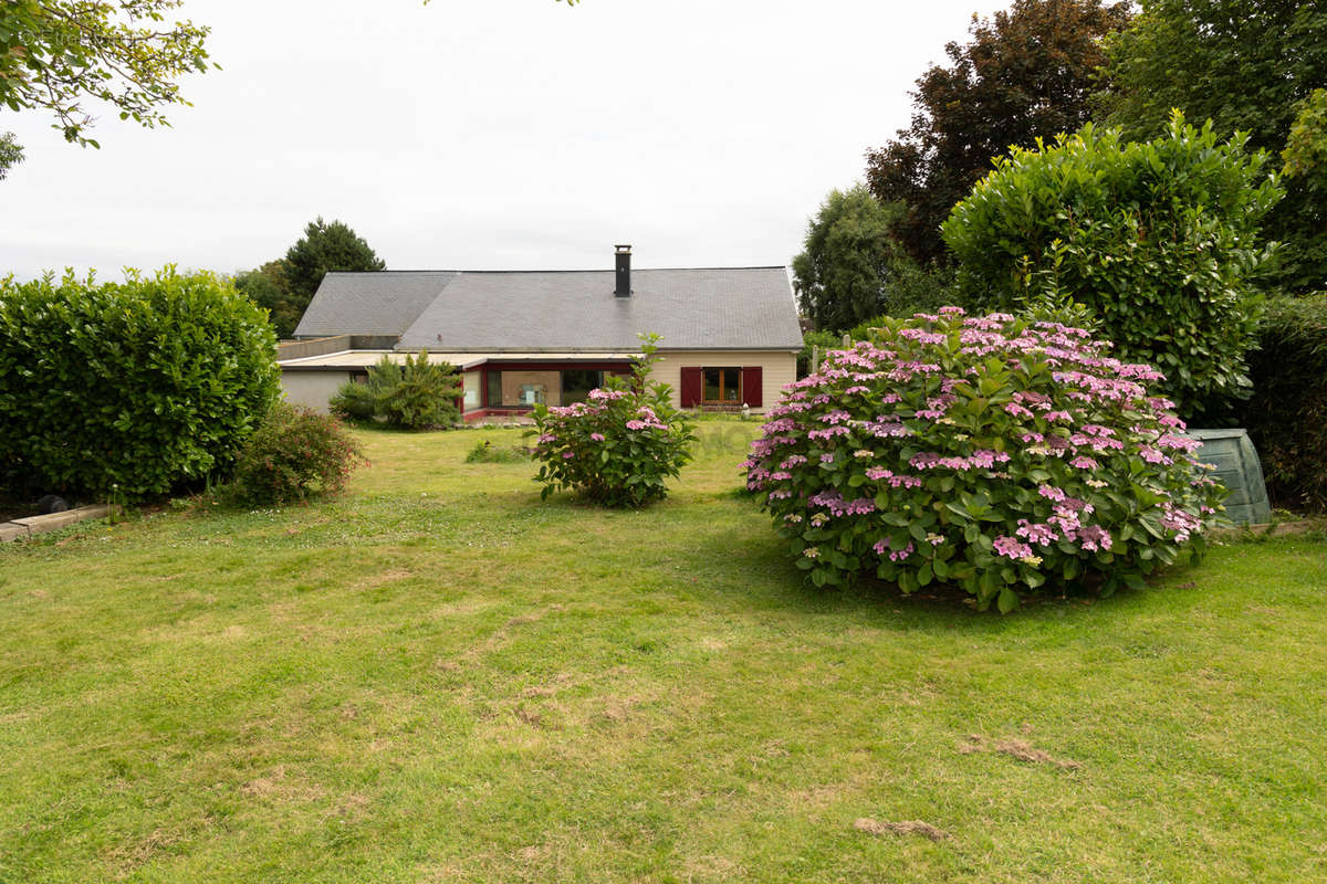 Maison à SAINT-MARTIN-EN-CAMPAGNE