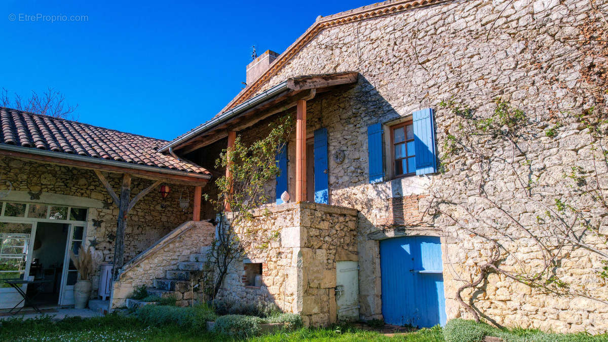 Maison à MASSOULES