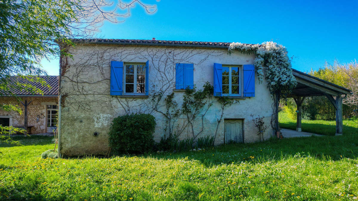 Maison à MASSOULES