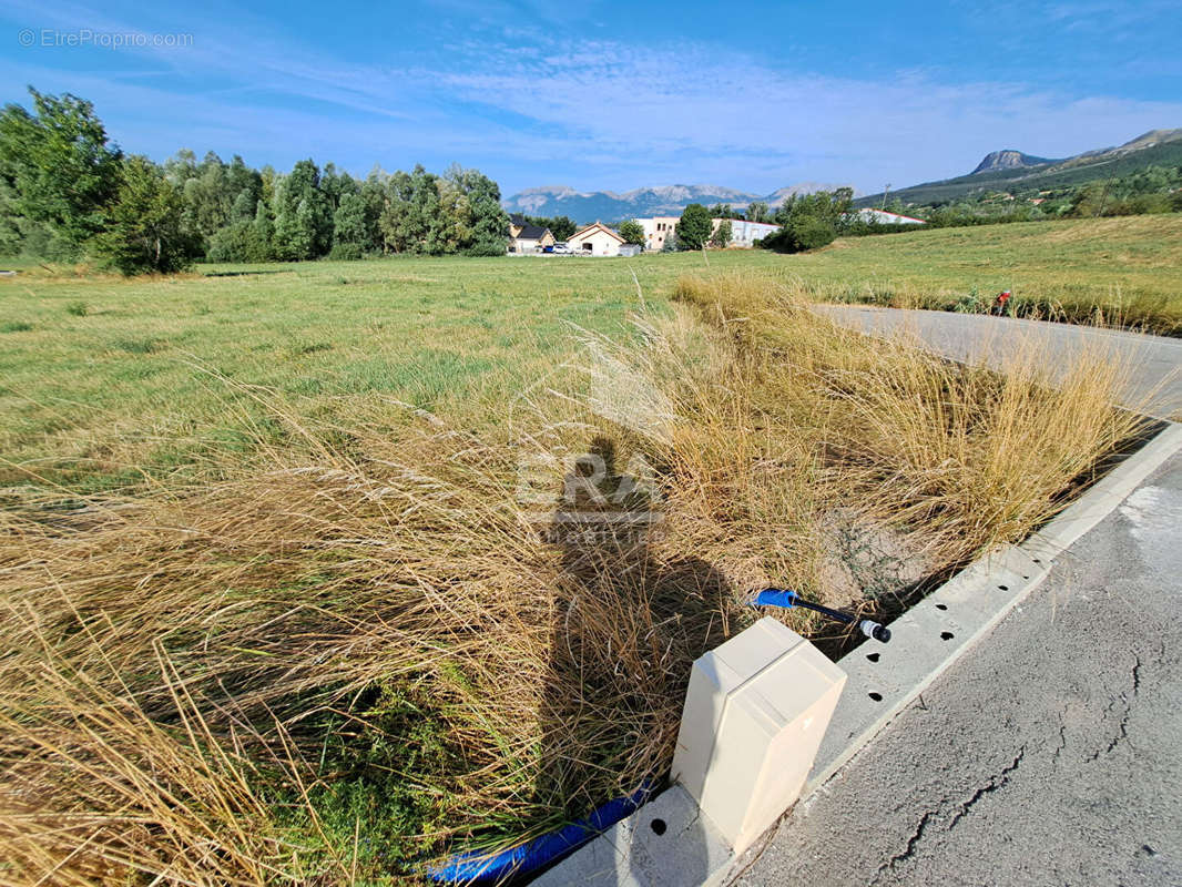 Terrain à LA BATIE-NEUVE