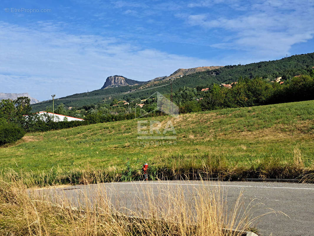 Terrain à LA BATIE-NEUVE