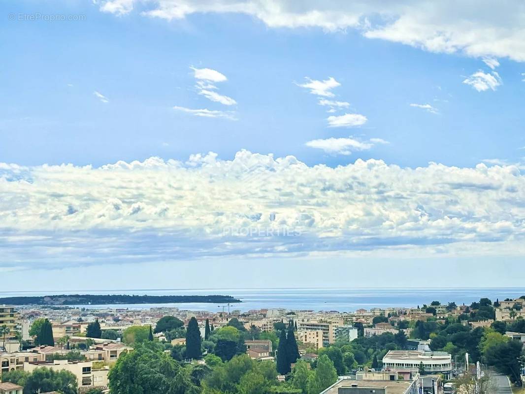 Appartement à LE CANNET