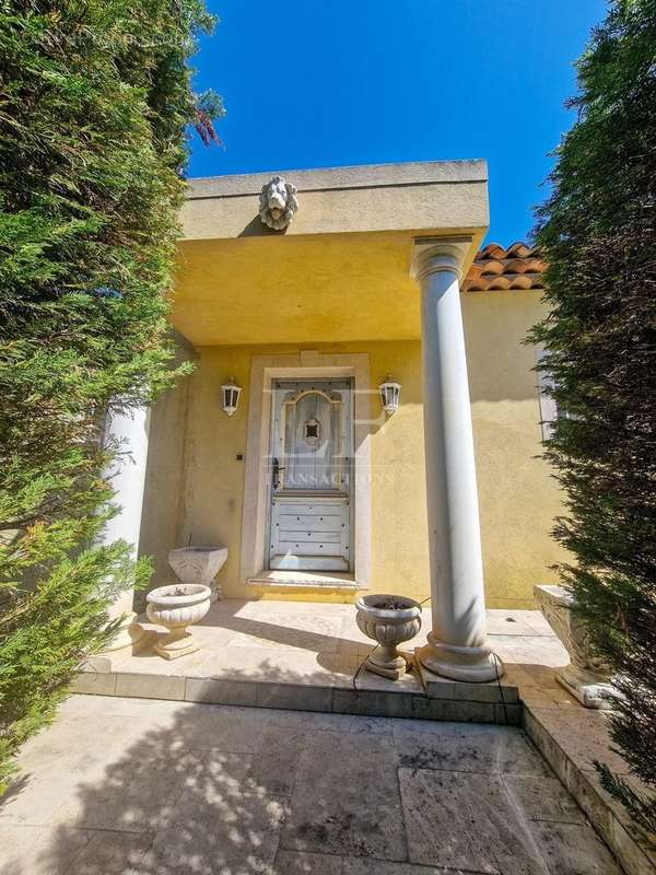 Maison à LES ADRETS-DE-L&#039;ESTEREL