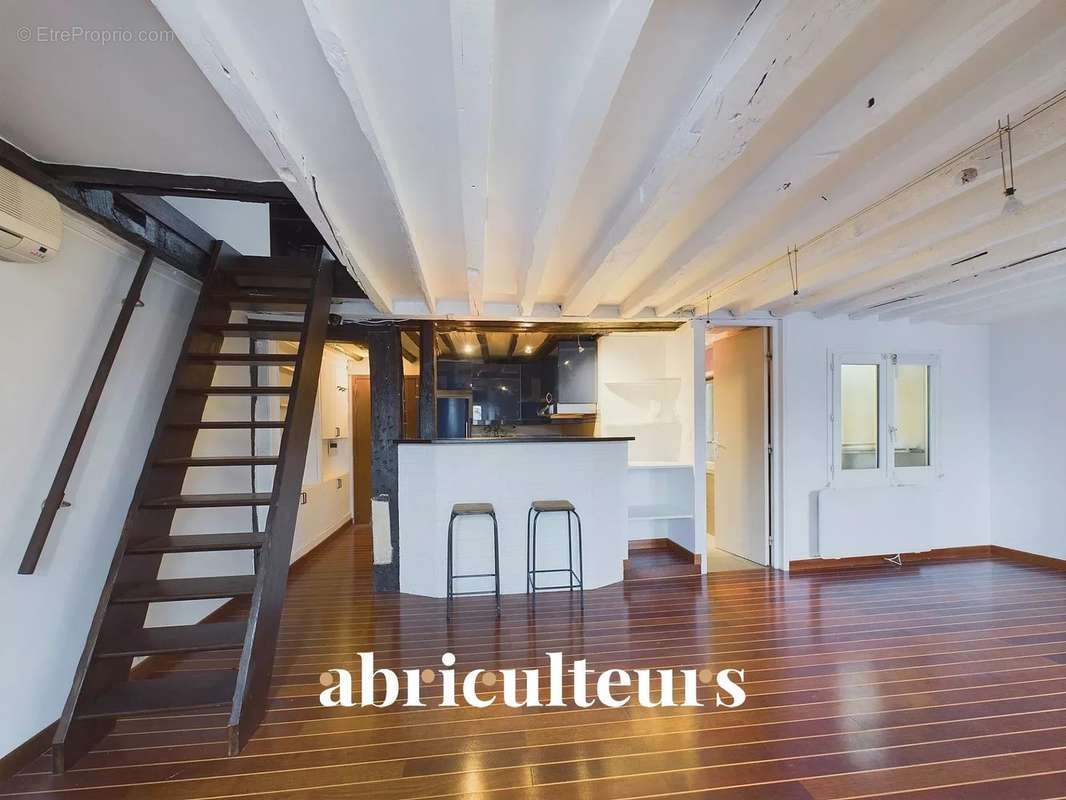 Appartement à PARIS-2E