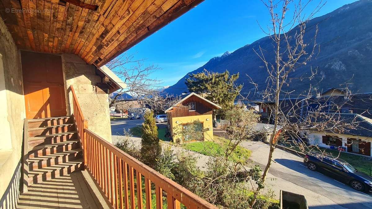 Maison à SAINT-REMY-DE-MAURIENNE