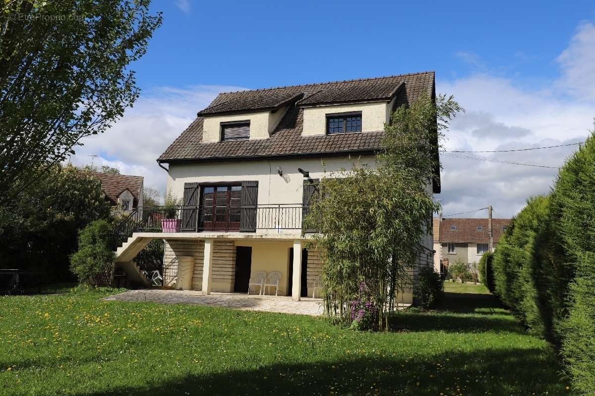 Maison à NEUFMOUTIERS-EN-BRIE