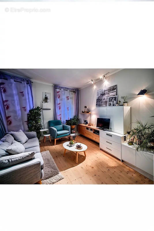 Appartement à MARSEILLE-3E