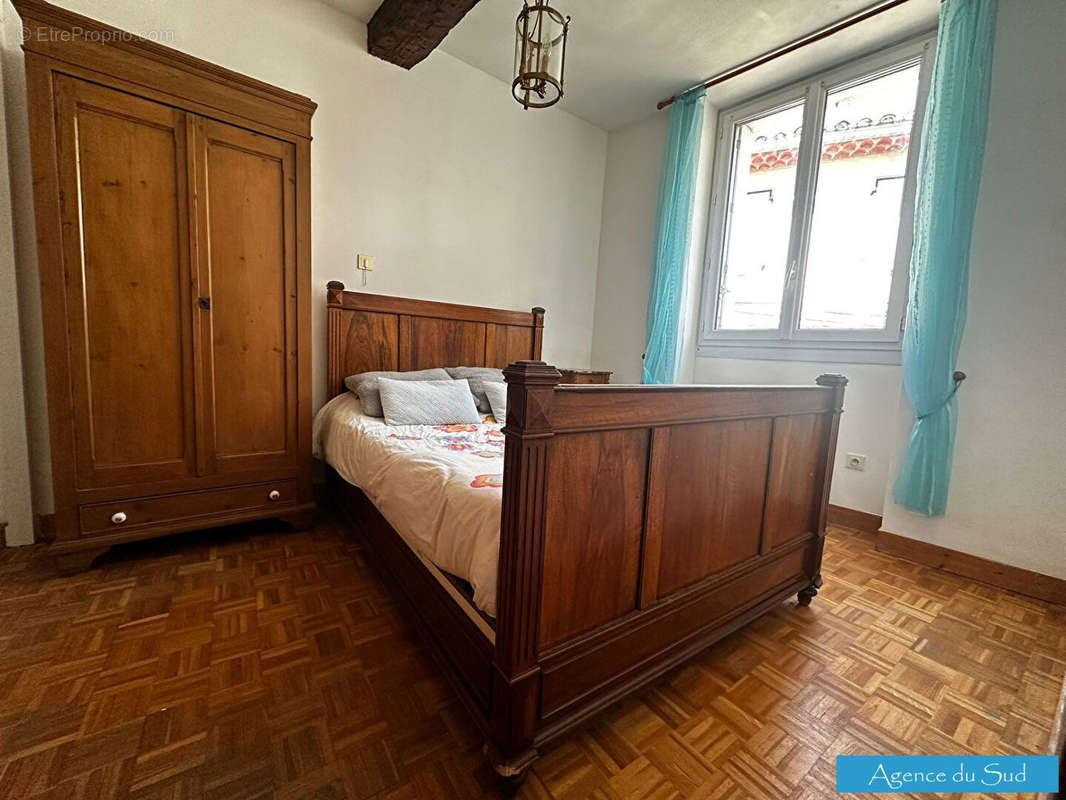 Appartement à MARSEILLE-11E