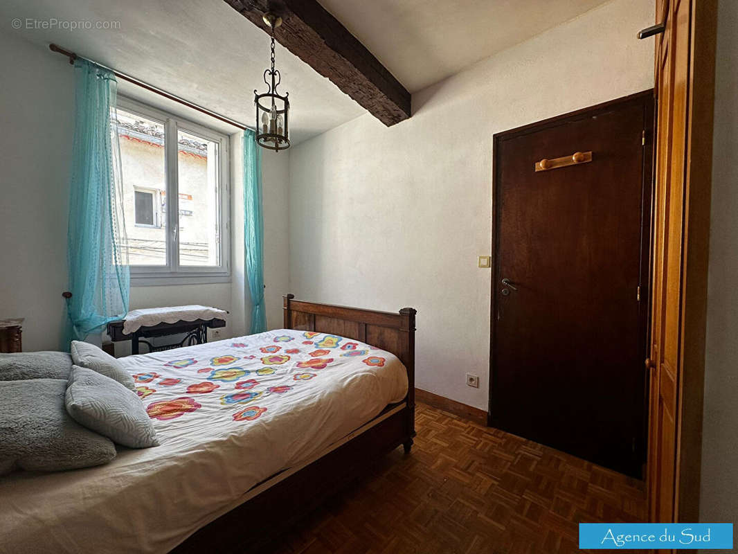 Appartement à MARSEILLE-11E