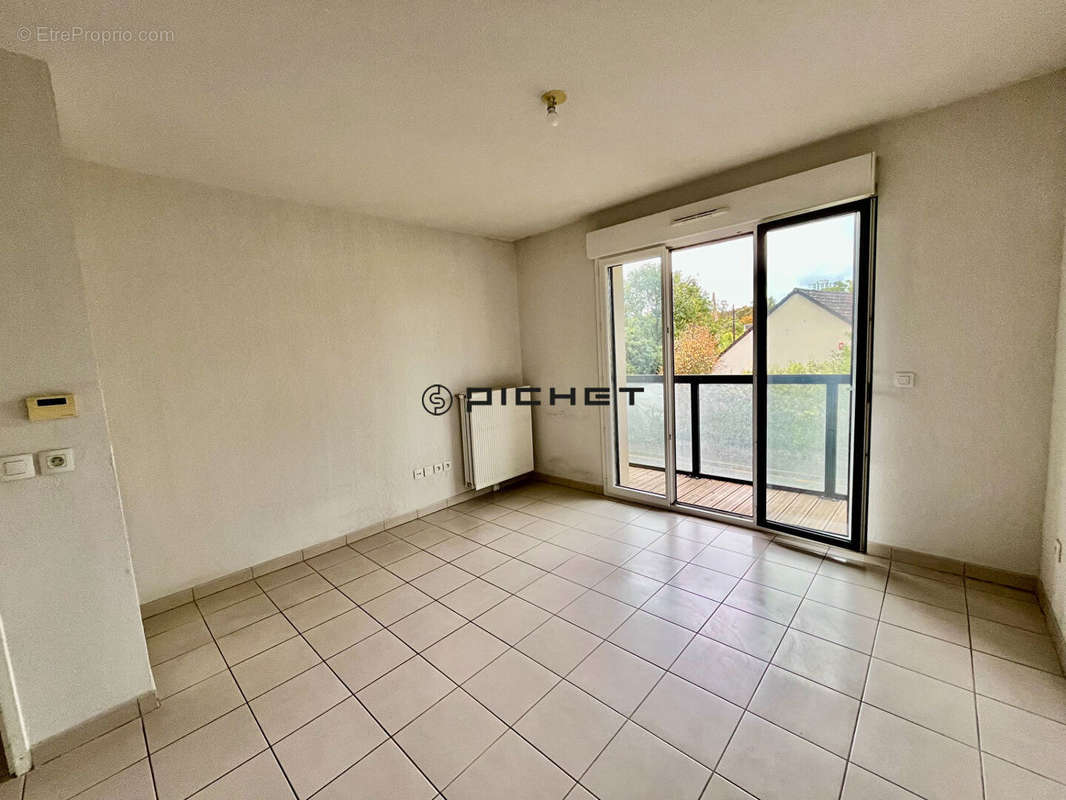 Appartement à DAMMARIE-LES-LYS