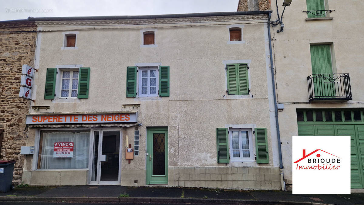 Maison à CHAMPAGNAC-LE-VIEUX