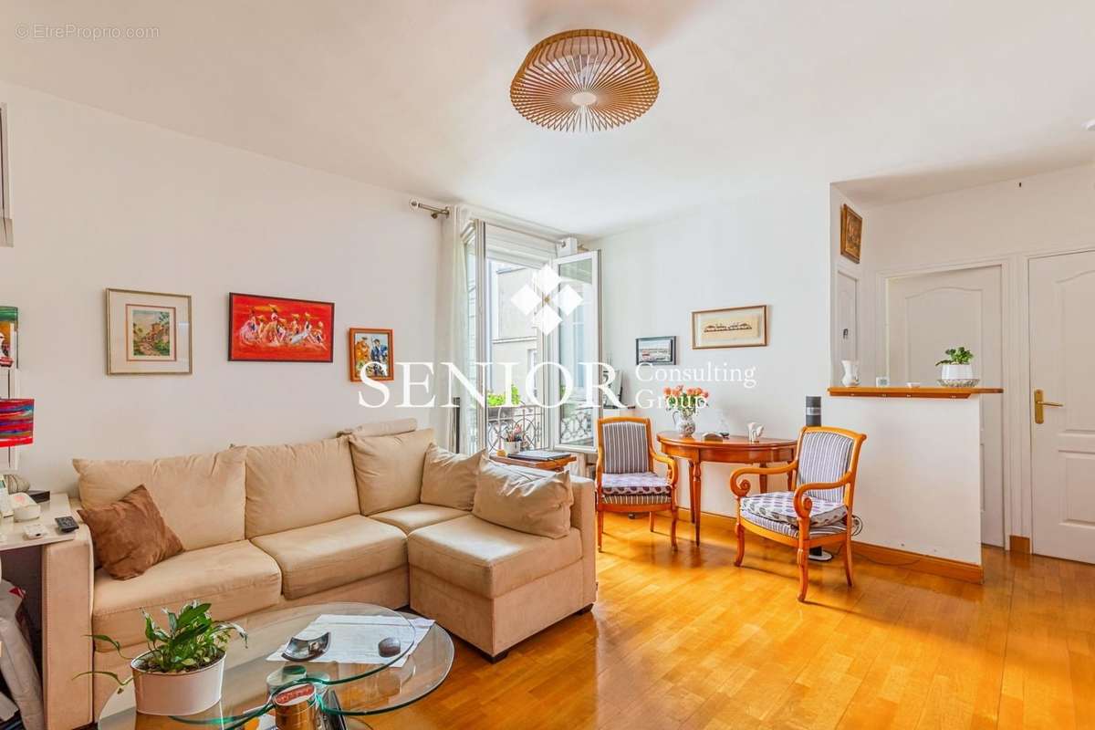 Appartement à PARIS-19E