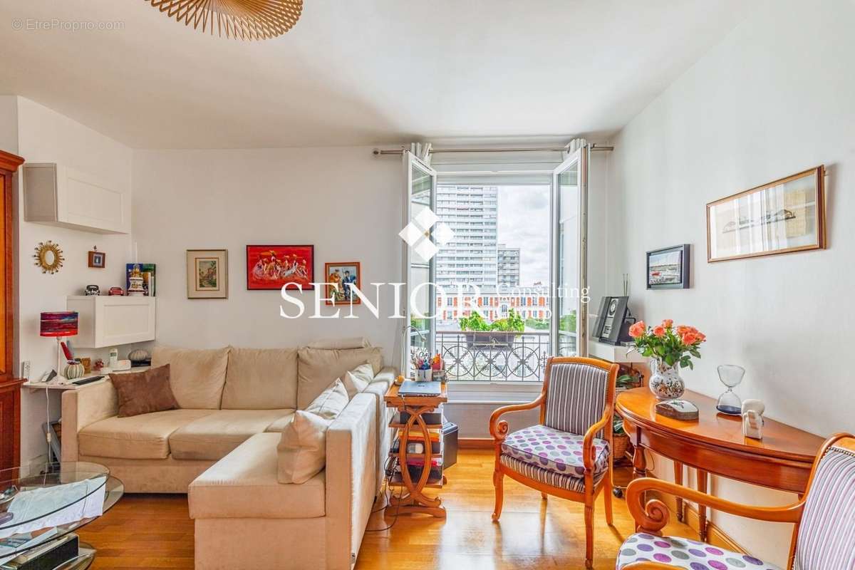 Appartement à PARIS-19E