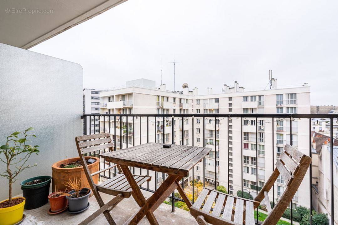 Appartement à PARIS-19E