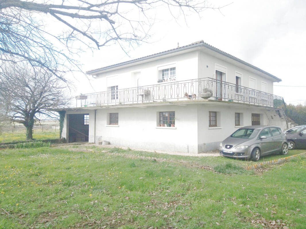 Maison à MOULIDARS