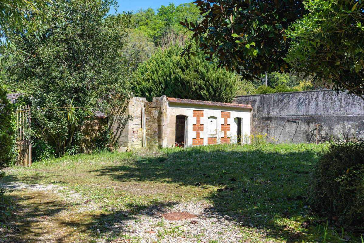 Maison à LATRESNE