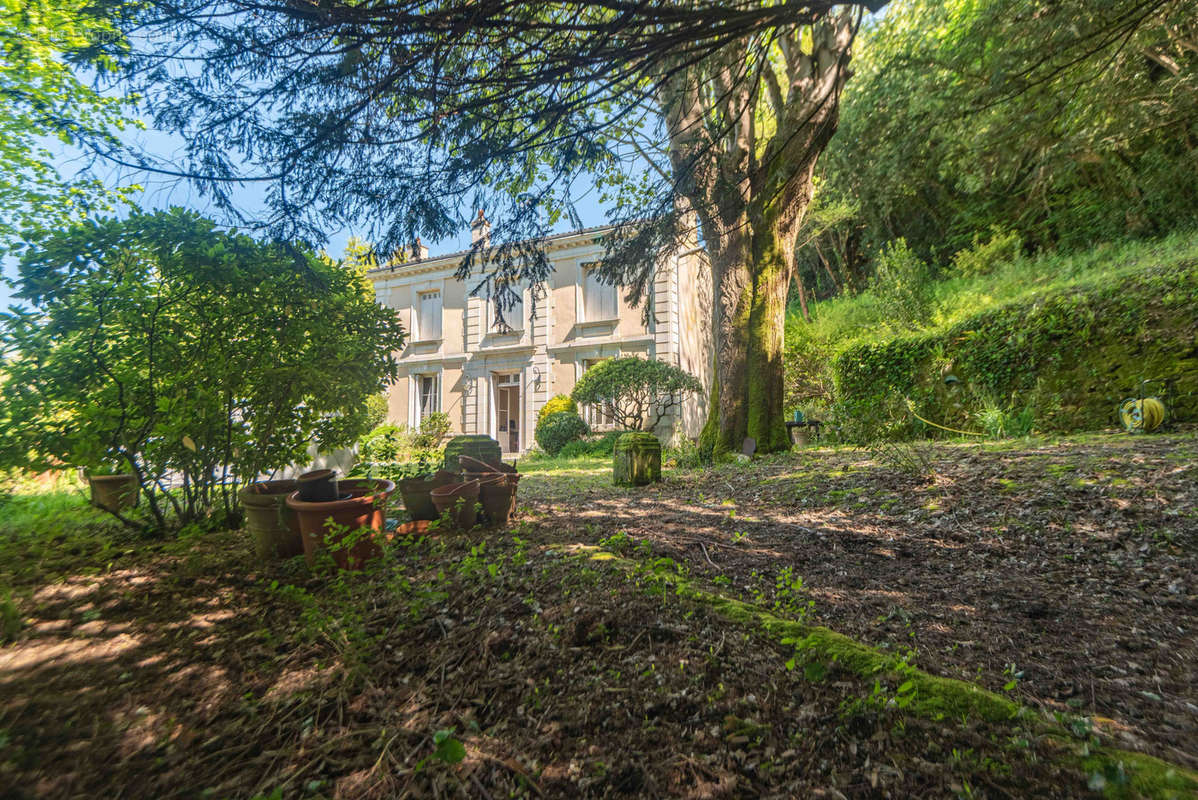 Maison à LATRESNE