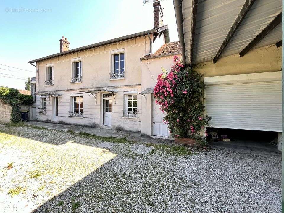 Maison à DONNEMARIE-DONTILLY