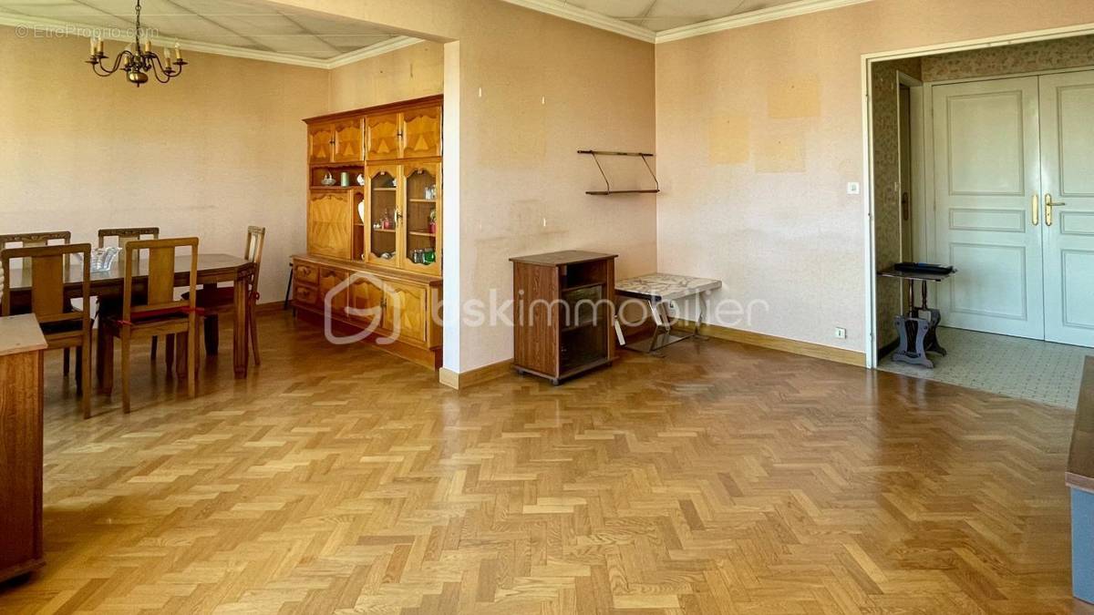 Appartement à LYON-8E