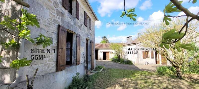 Maison à NIEUL-LES-SAINTES