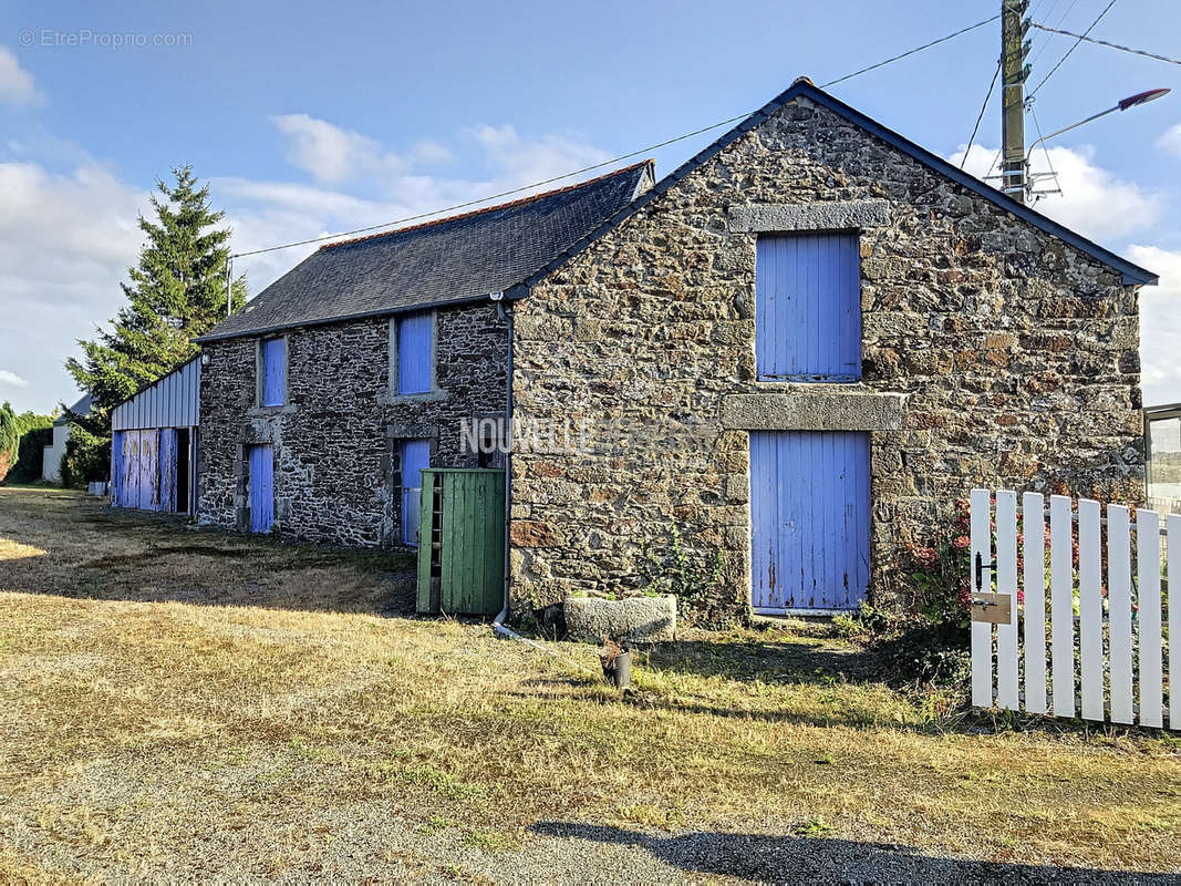 Maison à SAINT-GUINOUX