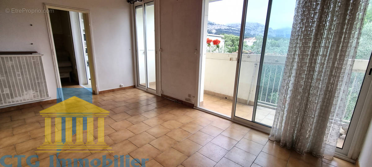 Appartement à MARSEILLE-8E