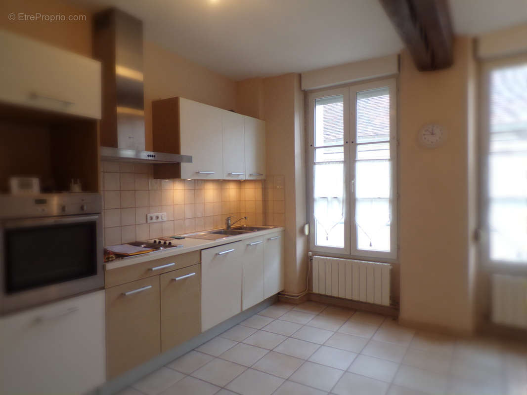 Appartement à VILLENEUVE-LA-GUYARD